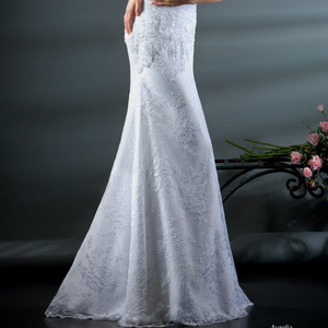 Элегантное свадебное платье    