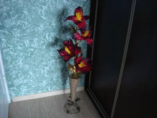 НОВЫЕ ваза плетеная высотой 50 см_35 000руб  веточка цветка_15 000руб.
