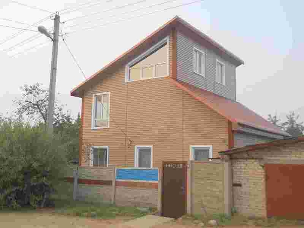 Продается жилой дом в Бобруйске,  190 кв метров,  3 этажа,  все коммуника